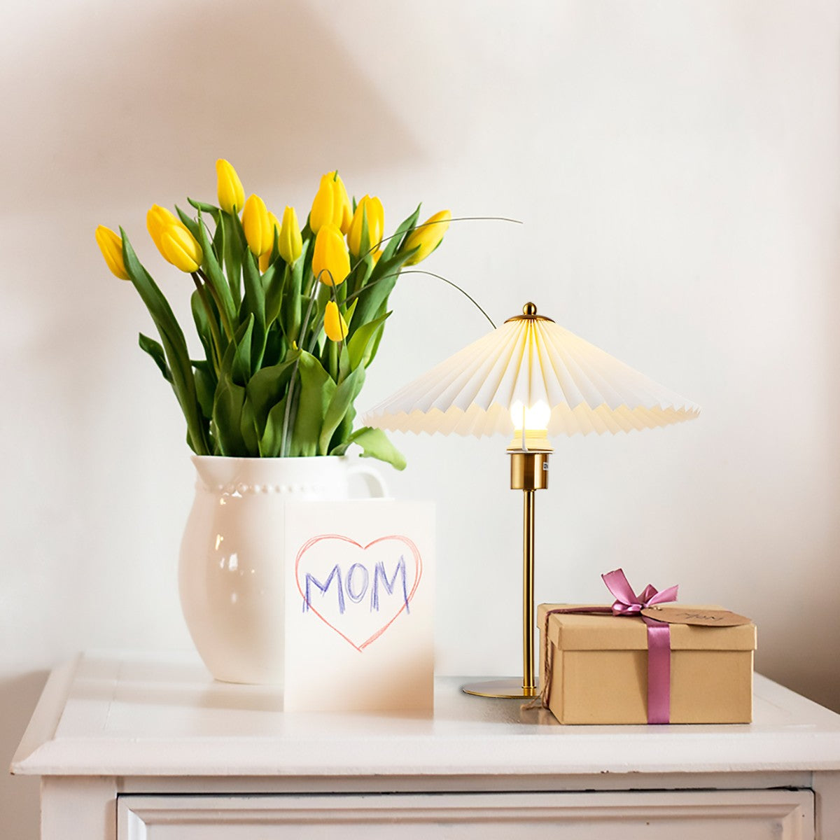 Antizer Perla Pleated Table Lamp for Bedroom